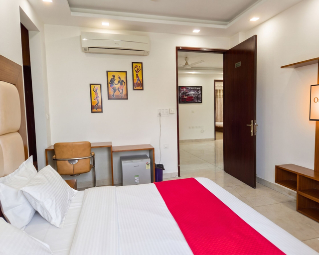 Room 4, OnlyStay Restivo Golf Course Road, Gurgaon