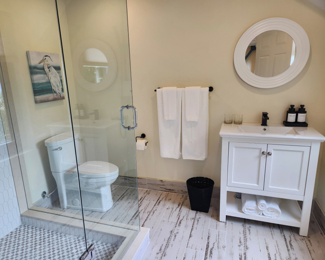 Bathroom 4, The Sands, Lake Hurron
