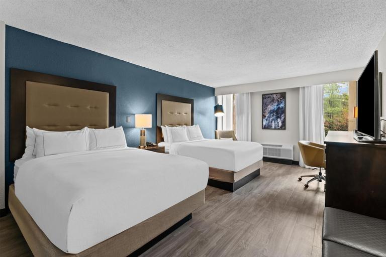 Bedroom 3, DoubleTree by Hilton Raleigh Midtown, NC, Wake