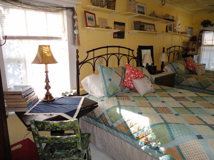 Bedroom 1, The Captains Stay, Craven