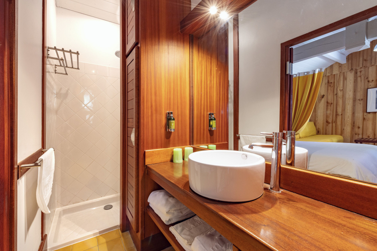 Bathroom 4, Hotel de la Plage, Landes