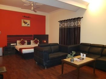 Others 4, Modesty Hotel, Delhi