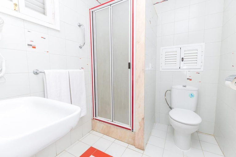 Bathroom 3, Apartamentos Olympia, Las Palmas