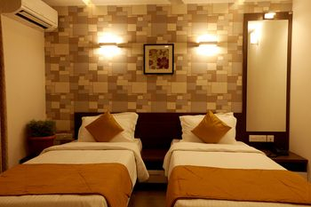 Others 3, Grand Plaza Hotel, Dakshina Kannada
