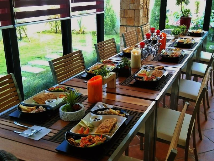 Food & Drinks, White Palace B&B, Hualien