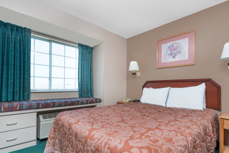 Bedroom 5, Best Western Red River Lodge Fargo ND, Cass