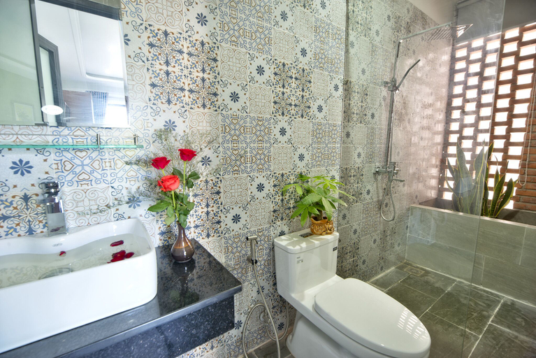 Bathroom 5, HAI DAO HOI AN VILLA, Da Nang