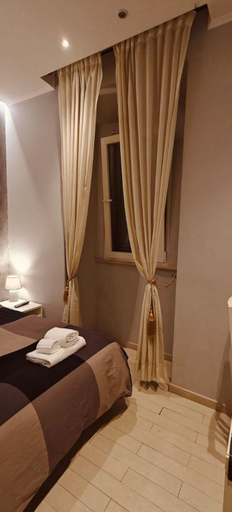 Bedroom 2, ROMAnce Cosimato Trastevere B&B, Rome