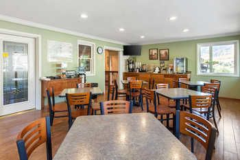Others 4, Rodeway Inn, Garfield