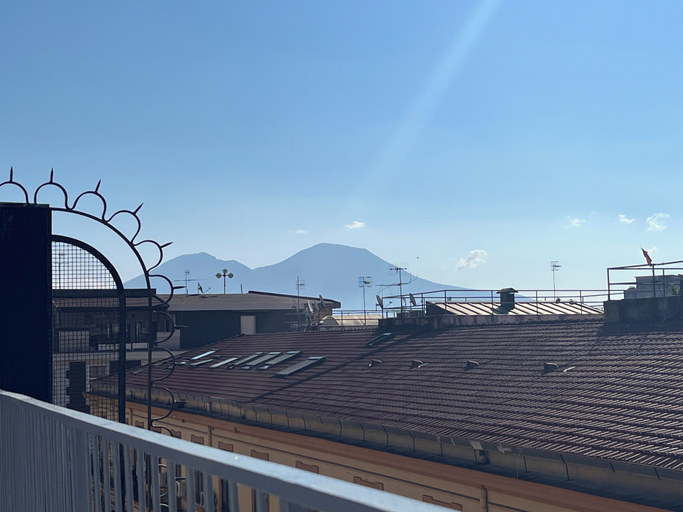 Exterior & Views 2, Daca Luxury Rooms, Napoli