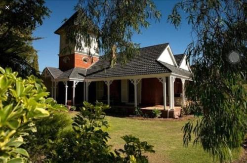Others 1, Ithaca 1896 Manor, Busselton