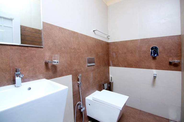 Bathroom 4, Le Villagio Resort & Domes, Wayanad