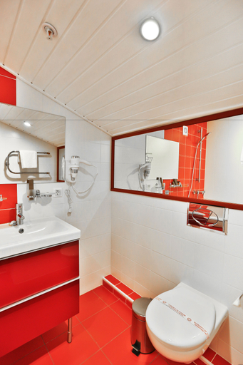 Bathroom, Kupechesky Dvor, Irkutskiy rayon