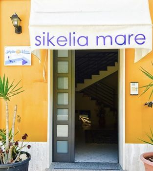 Others 4, Sikelia Mare, Syracuse