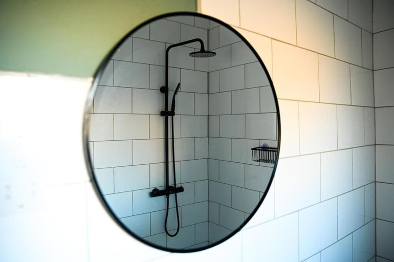 Bathroom 3, Luxe Residence Guest House, Chobe