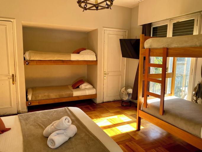 Room 2, BB Casita Blue, Santiago