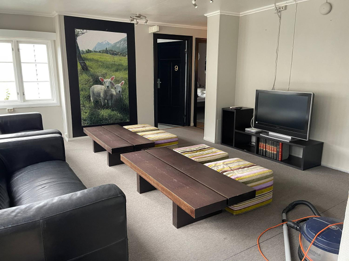 Shared lounge/TV area 3, Rosendal Turisthotell, Kvinnherad