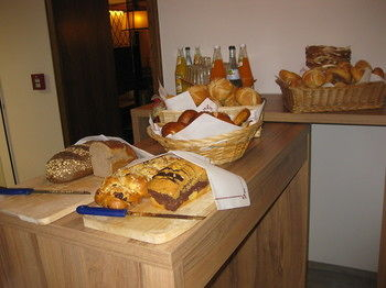 Food & Drinks