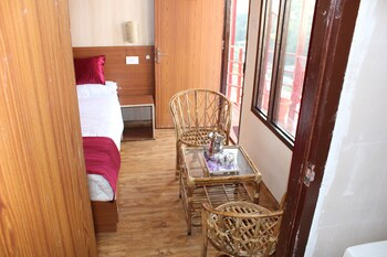 Others 5, Beyond Stay Kastura Kanatal, Tehri Garhwal
