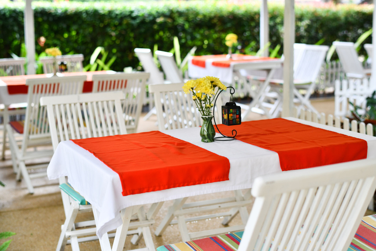 Food & Drinks, Cascades Resort, Pulau Phuket