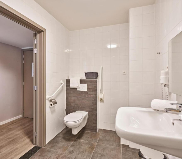 Bathroom 3, Green Resort Limburg, Limburg