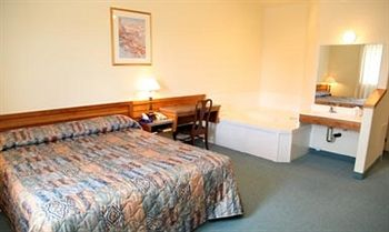 Others 3, Grand Staircase Inn, Garfield