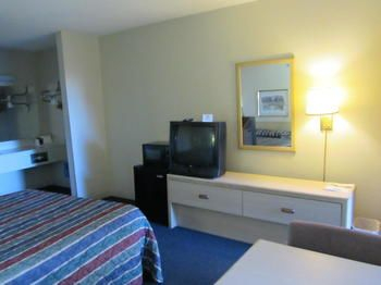 Guestroom 3, Travelodge Amarillo, Potter