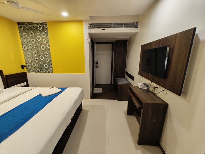 Others 2, Hotel Aura - Near Malad Link Road, Mumbai Suburban
