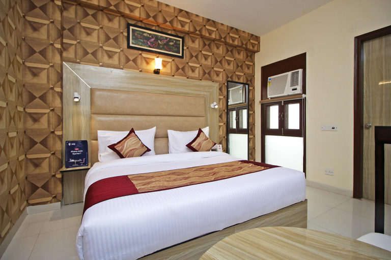 Others 3, Hotel HSP Suites, Delhi