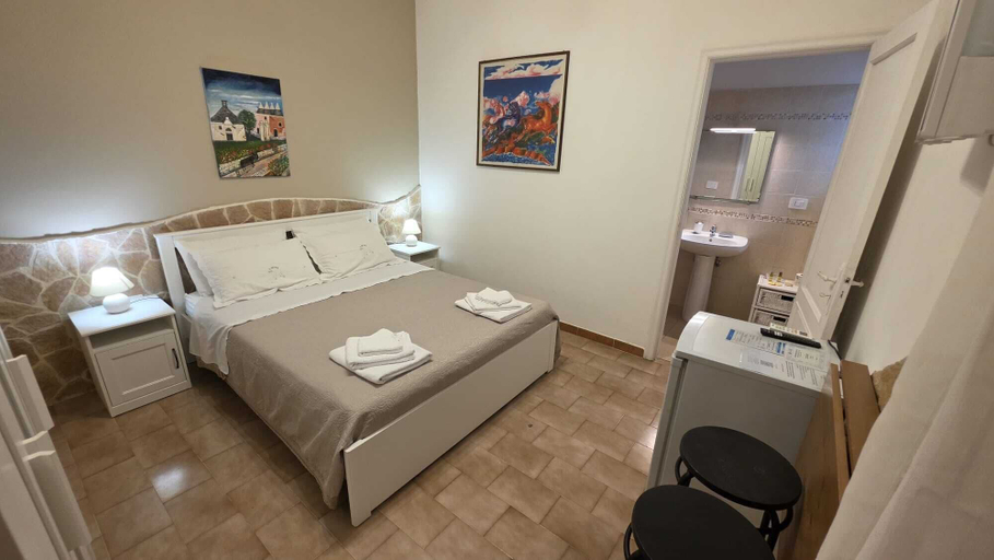 Bedroom 4, Il Trulletto, Bari
