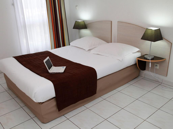 Bedroom 5, Aix en Provence Ouest, Bouches-du-Rhône