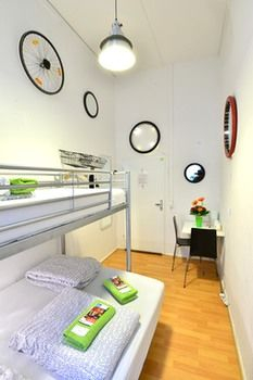 Others 4, Kiez Hostel Berlin, Berlin