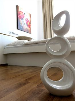 Others 5, KIBI Rooms, Wien