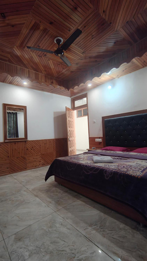 Bedroom 4, The Pine View, Kullu