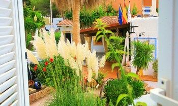 Others 4, Villa Columbus, Baleares