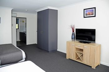 Others 5, Tamar River Villas, West Tamar - Pt A