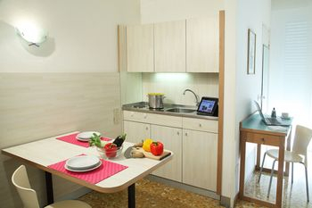 Others 5, Residence Giusti 6, Milano