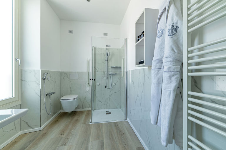 Bathroom 5, Miramare Luxury Dependance, Imperia