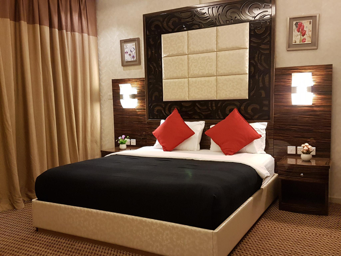 Others 4, White Moon Residence, Doha