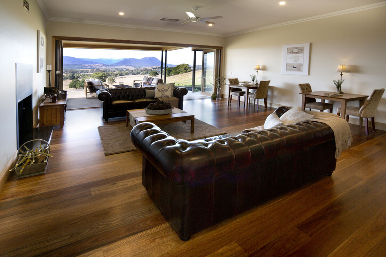 Others 5, Drom Aluinn B & B, Murrindindi - East