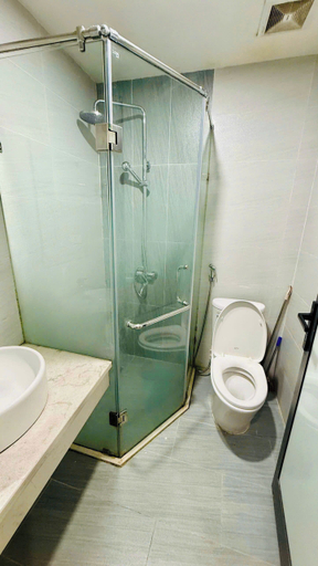 Bathroom 4, Era Apartment Chua Ha, Cầu Giấy