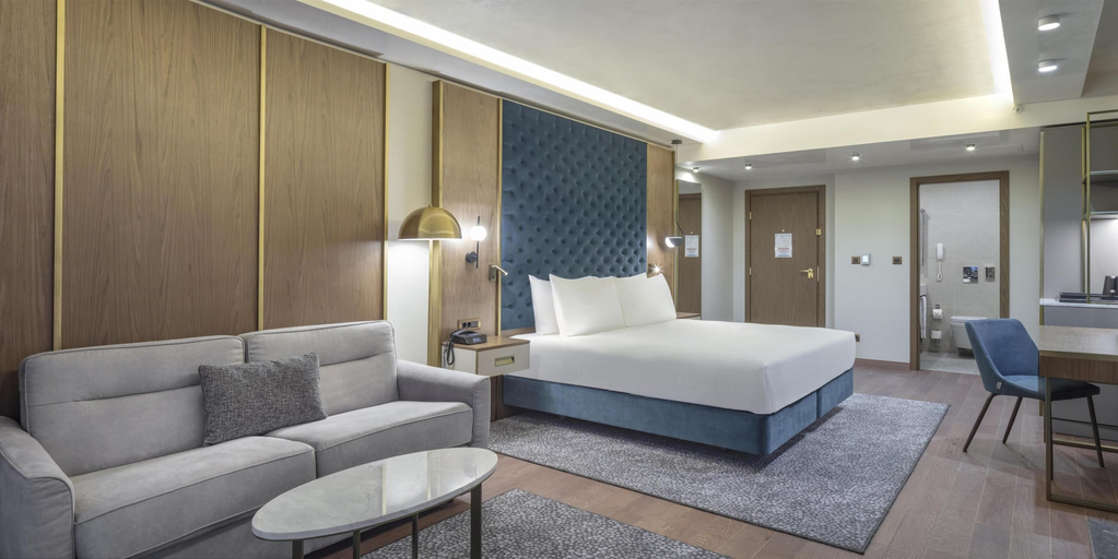 Bedroom 3, Doubletree By Hilton Plovdiv Center, Plovdiv