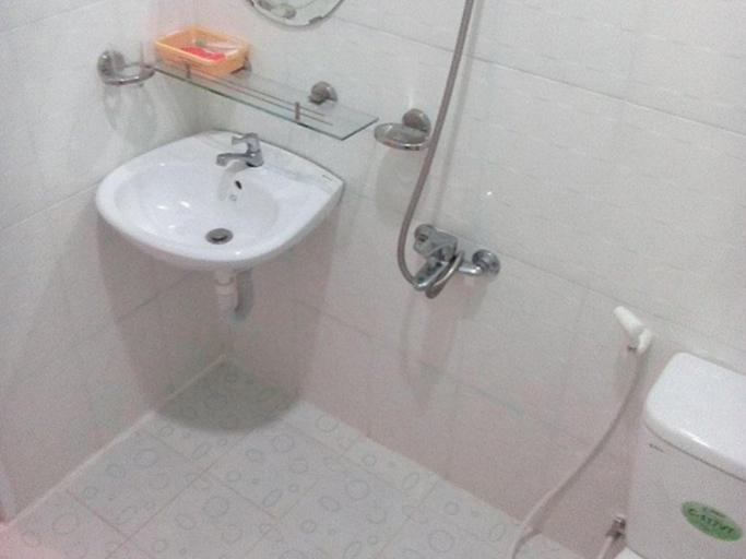 Bathroom 5, Thu Thanh Guesthouse, Phan Thiết