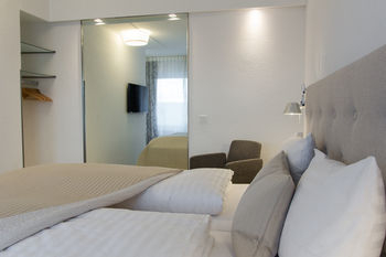 Others 5, Hotel SiX, Kreuzlingen