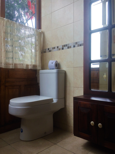 Bathroom 4, Casa San Marcos, Quito