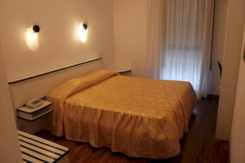 Others 4, Le Colombelle, Padua