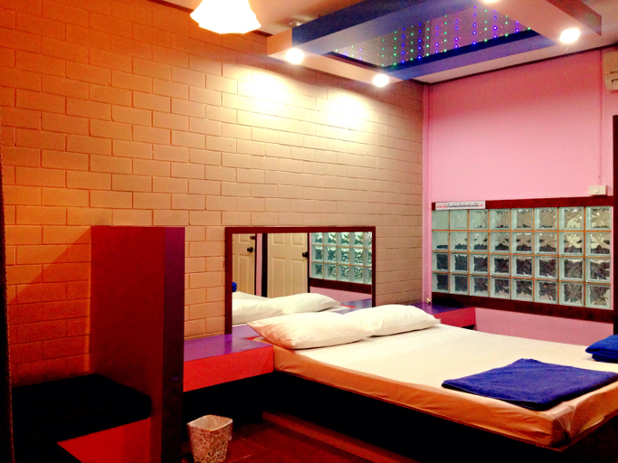 Bedroom 4, Zigzag Resort, Muang Mukdahan