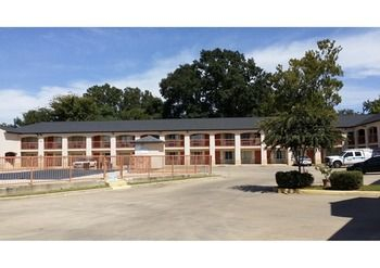 Others 1, Cajun Inn, Caddo