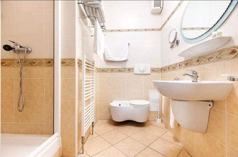 Bathroom 3, Teplice Plaza, Teplice