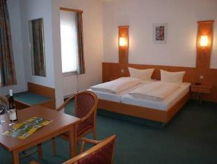 Others 4, Hotel zur Post, Mainz-Bingen